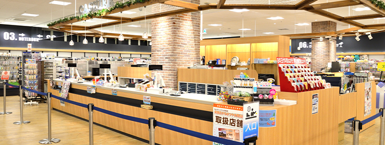 バリアフリーで広々とした店内