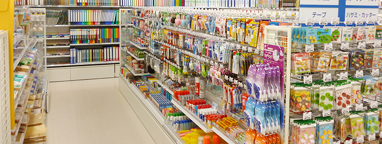 オフィスや学校で便利に使える文房具。